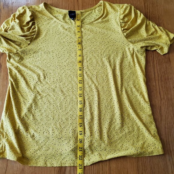 W5 NWT Mustard Yellow Blouse Puff Ruch Sleeve Small Texture Cut Out XL - Picture 10 of 11